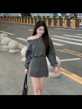 2025早秋韩系辣妹时尚套装女纯欲风一字露肩长袖卫衣休闲百搭短裙#休闲卫衣 #纯欲风 #运动套装穿搭 #韩系穿搭 #百搭短裙