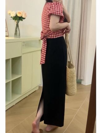 大码黑色小个子中长款半身裙女后开叉显瘦高腰西装裙2025春季新款#小个子穿搭 #高腰西装裙 #大码女装 #显瘦穿搭 #面料柔软舒适 @DOU+好生意 @DOU+上热门 @抖音小助手 @DOU+小助手