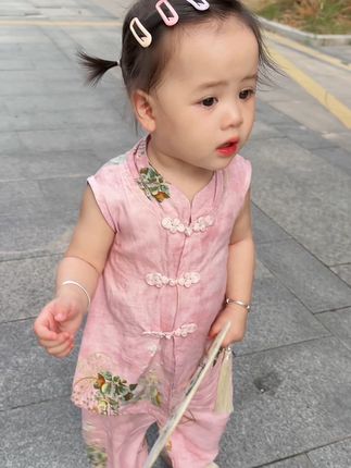 挖到宝了!这套新中式国风棉绸套装巨凉快巨舒服!面料柔软亲肤,三伏天穿都非常凉快 #生女儿就要这样穿 #国风古韵 #女童套装 #夏季穿搭