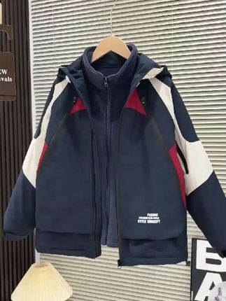 秋冬新款时尚洋气男童加厚冲锋衣外套#男童加厚保暖冲锋衣外套#男童穿搭