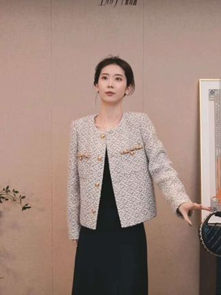 #说好的随便穿穿去看秀 #穿搭 #高级感穿搭 #今天穿什么 #强烈推荐