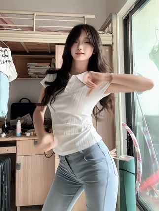 别说主播不买新的牛仔裤了啊😎(表情管理不了一点😭)#卡点舞#不醒摇4 #抖音潮流舞蹈地图 @DOU+上热门 @DOU+小助手