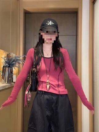 2025秋季新品撞边修身弹力连帽简约显瘦收腰长袖百搭打底衫#美出高级感 #显瘦穿搭 #谁穿谁好看 #韩系穿搭 #好物推荐🔥