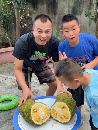 #原创视频 #弥补你俩童年没有动画城的遗憾 #人类幼崽的可爱瞬间 #迷惑行为大赏 #人类幼崽