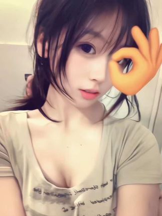 饿了😋就吃 #甜妹#王者主页