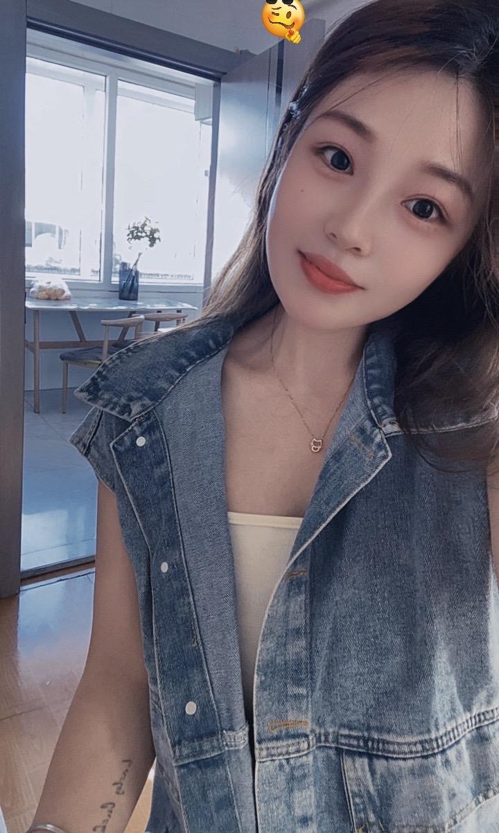 “惊喜不能靠索要,陪伴不该被强求 在乎你的人会默默付出给你想要的温柔~”#不听话了 (你)