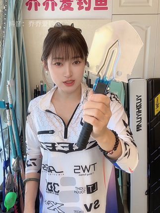 多功能铲子 户外可以当开瓶器 挖蚯蚓指南针 板子非常实用#铲子#多功能铲子 #五金 #五金工具