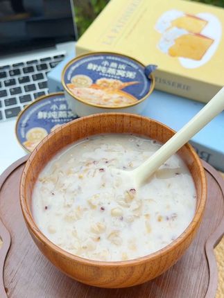 肉眼可见的燕窝丝,结合谷物很细腻清甜#燕之屋燕窝粥 #这也太好吃了