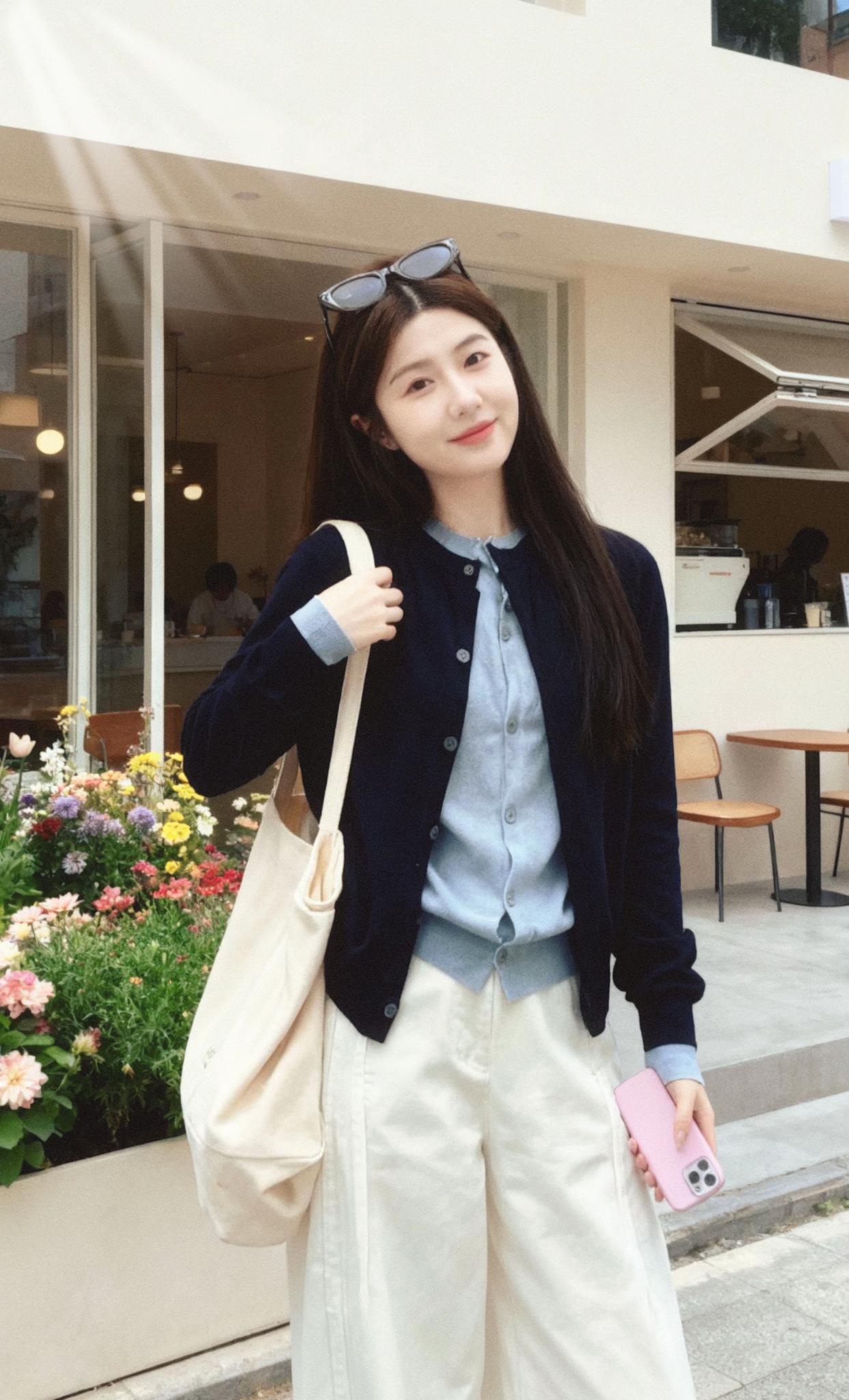 #秋天一起做琥珀流光美女 #早秋松弛感穿搭 #孙千予琥珀系港味儿穿搭 #吴昕琥珀系都市机能感穿搭 #祝绪丹琥珀流光风提琴少女