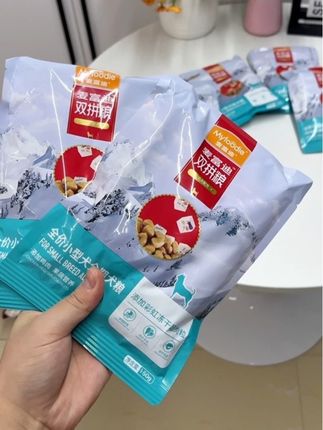 快快快赶紧来薅麦富迪双拼狗粮试吃,正装都要大几十一斤了,现在个位数到手600克#狗粮 #狗粮推荐 #新手养狗 #麦富迪 #当你有只嘴馋小狗