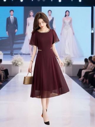 #婚礼妈妈装 #婚庆礼服 #婚礼妈妈礼服 #婚宴妈妈装 #喜婆婆喜妈妈 @DOU+小助手