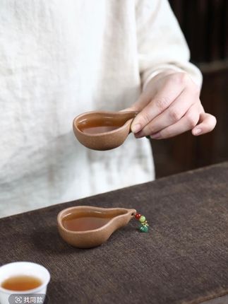 这款紫砂葫芦主人杯很有特色,寓意美好平常用它喝个小茶也是别有滋味#紫砂茶杯 #葫芦杯 #茶杯 #主人杯 #茶具 @DOU+小助手