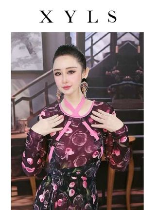 弹力印花连衣裙#优雅气质 #时尚 #魅力女人 #又美又飒 #谁穿谁好看