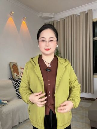 #外套穿搭 #上衣穿搭 #冲锋衣外套#连帽外套#连帽冲锋衣外套