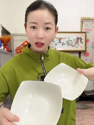 北欧风#四脚方盘 高级感满满,装饭菜水果糕点都高端大气上档次#沙拉盘 #翘脚盘 #网红盘子 #高档盘子 好看菜盘