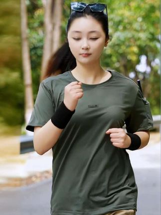 #男女同款 户外运动速干衣抗菌夏季薄款短袖健身钓鱼冰丝防晒排汗T恤上衣#谁穿谁好看 #轻薄透气 #面料柔软舒适 #爆款热卖中