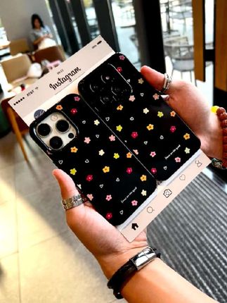 这个满屏彩色小碎花手机壳~也太好看了叭!谁会拒绝呀#这个手机壳真的长在我心巴上了 #仙女必备  #3C好物推荐 #爱了爱了 #这也太好看了