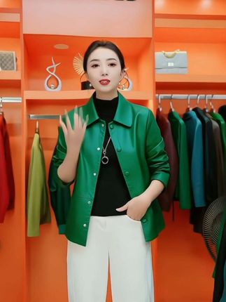 时尚洋气翻领皮夹克标准秋季方领短款常规水洗皮衣外套#皮衣外套 #时尚洋气休闲皮衣外套 #春秋穿搭 #谁穿谁出彩