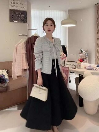 被称之为:人生之小香的外套,姐妹,一定要有一件啊~#小香风外套 #高级感穿搭 #秋冬穿搭 #抖音双十一优惠券