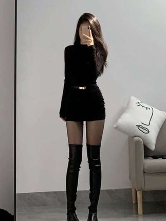 赫本风包臀连衣裙,单纯外搭都是天花板呀#辣妹穿搭 #性感小性感 #纯欲天花板#御姐范儿 #辣妹挑战