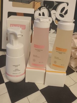 家有小公主这方面的护理一定从小就得注意!真的不能等到她小裤裤上又黄又难闻才想起用护理液,懂她护理液做了分龄设计更专业更加精细,用起来才会更安心!#洗护好物 #女儿 #儿童洗护用品推荐 #宝妈推荐