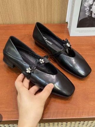 #新款法式低跟浅口单鞋#时尚美鞋 #美出新高度 #与众不同 #穿出自己的风格