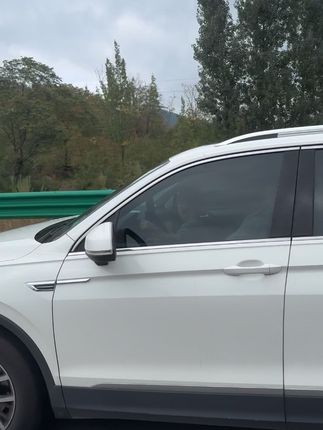 郑辉高速上,河南往山西方向,智障家长!!