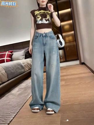 2025早秋王炸裤,浅色高腰阔腿牛仔裤女,厚款微破洞,宽松显瘦长腿神器,小个子也能穿出 1 米 8 气场。#时尚女装 #牛仔裤 #阔腿裤穿搭 #显高显瘦显腿长 #阔腿裤@DOU+上热门 @DOU+小助手