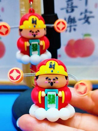 财神爷车载摇头挂件 #汽车摆件 #财神爷车载摆件 #这也太萌了 #挂件 @抖加🔥上热门🔥dou+🔥热点宝