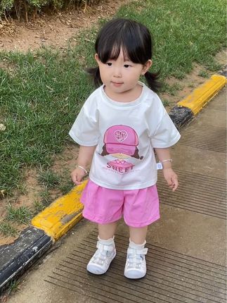 休闲运动短袖套装,好穿又洋气#萌娃穿搭 #夏季穿搭 #生女儿就是用来打扮的 #萌宝穿搭 #女童穿搭
