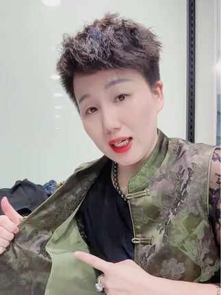 谁走进你的生命,是由命运决定,谁停留在你生命中,却是由你自己决定!#今日分享 #抖音官方送我上热门 #只做高品质 #女装 #国风古韵
