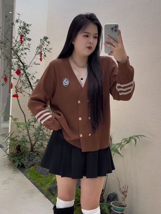 天啊!学院风穿搭真太减龄啦! 这才是大码女孩都值得一试的穿搭风格#学院风穿搭 #大码学院风穿搭 #大码显瘦穿搭 #大码减龄穿搭 #大码女装120斤到220斤 @DOU+小助手 @DOU+上热门