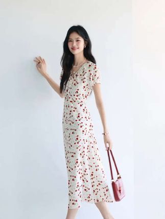 #气质连衣裙 #优雅气质 #碎花连衣裙 #品质女装