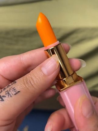 知道你不缺,可它滋润保湿 嘴巴不干裂 真的很好用