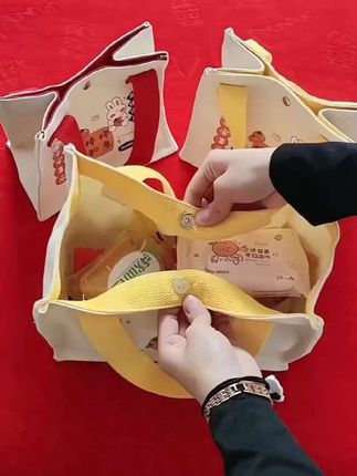 帆布包女包小包时尚便携妈咪包手提包小方包便当包手提袋饭盒袋子。#母婴好物#帆布包 #手提包 #妈咪包#出门带娃