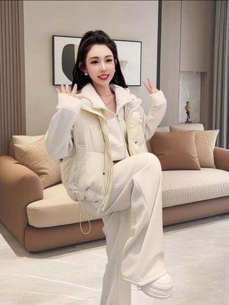 #新款时尚显瘦三件套#穿搭#女装穿搭#时尚减龄穿搭#时尚三件套@热点小助手 @DOU+上热门 @巨量千川
