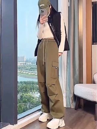 美式工装裤女秋冬新款高腰显瘦宽松束脚加绒休闲阔腿运动裤#新品穿搭 #今年最流行穿搭