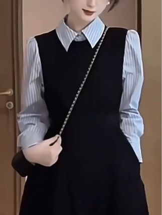 大码假两件条纹拼接连衣裙女春秋新款胖mm赫本风收腰显瘦减龄裙子