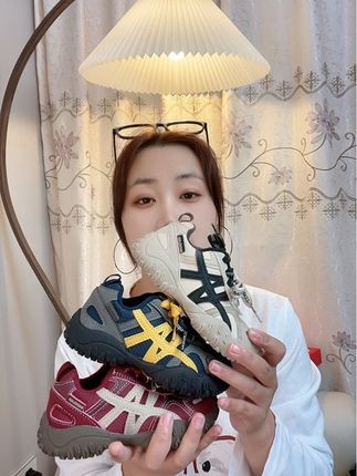 都是我们自己穿的鞋子,防滑性很高,非常好打理的皮面#谁穿谁好看系列 #穿搭 #童鞋
