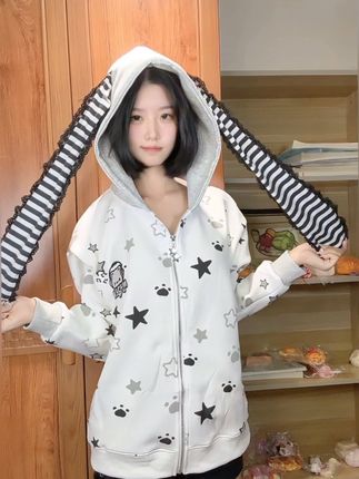 小酒窝长睫毛~#衣服小杭还没吃饱XHHMCB #短发 #清纯