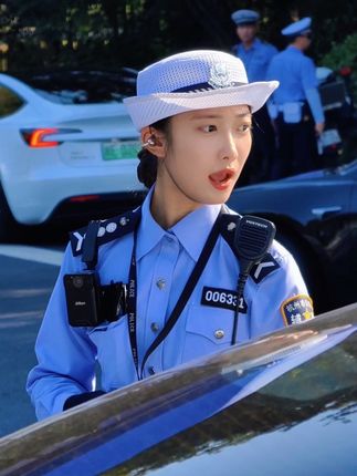 司机违规狡辩 被兔子警官凶了#热门 #兔子警官 #李语蔚 #交通安全 #杭州