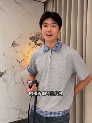 miu风的一件polo,两个颜色都很好看,男女同款当作情侣装也不错