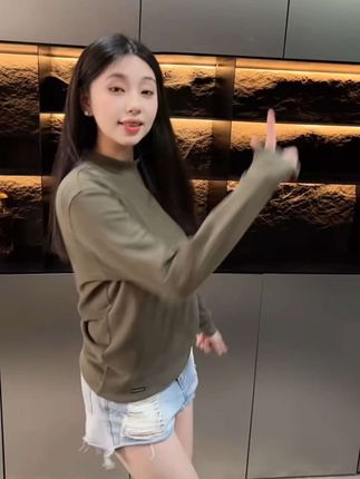 经典百搭不过时的真德绒保暖上衣让您秋冬穿着是保暖又亲肤的款式 #雅士凯 #强烈推荐 #种草好物 #源头工厂