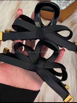 巴黎街秋冬高品质韩系气质金标蝴蝶结大号抓夹女高级感百搭鲨鱼夹#发夹 #鲨鱼夹 #蝴蝶夹 #抓夹 #大号抓夹