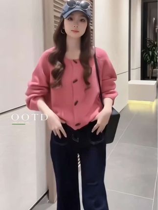 #韩系穿搭#休闲减龄穿搭 #时尚潮流套装#毛衣穿搭 #休闲裤