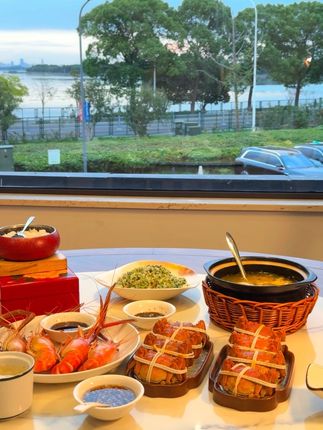 放假了 带着好朋友来阳澄湖吃农家乐吧#抖音美食创作者 #苏州美食 #大闸蟹 #寻味烟火气