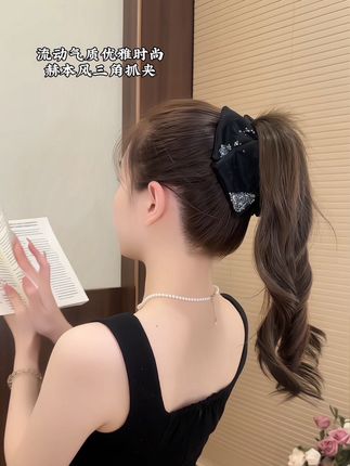 #头饰发饰 #美出高级感 #优雅气质 #又美又飒