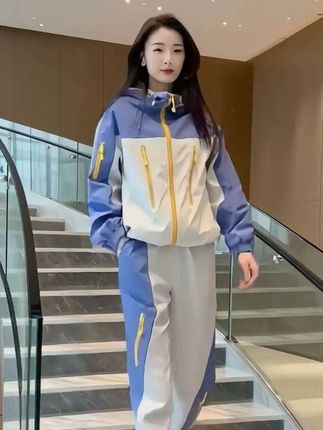 #穿搭#琥珀系拉抽屉变装#早秋穿搭三分钟出门不是梦#早秋冷冽又随性的气质穿搭#说好的随便穿穿去看秀
