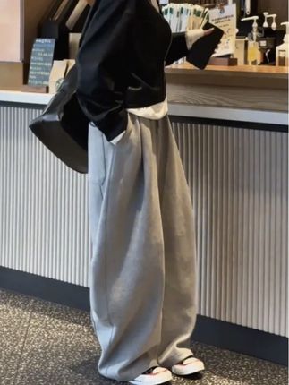 #宽松休闲裤 #高腰显瘦 #休闲百搭 #ootd穿搭 #秋季穿搭