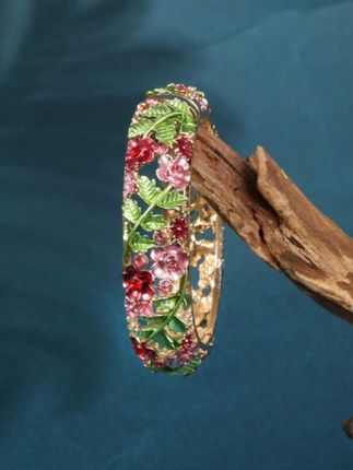 爱了!铜合金合成锆石手镯,国风韵味超绝 #铜合金合成锆石手镯 #璎珞摇春 #景泰蓝工艺 #国风高级感 #新中式